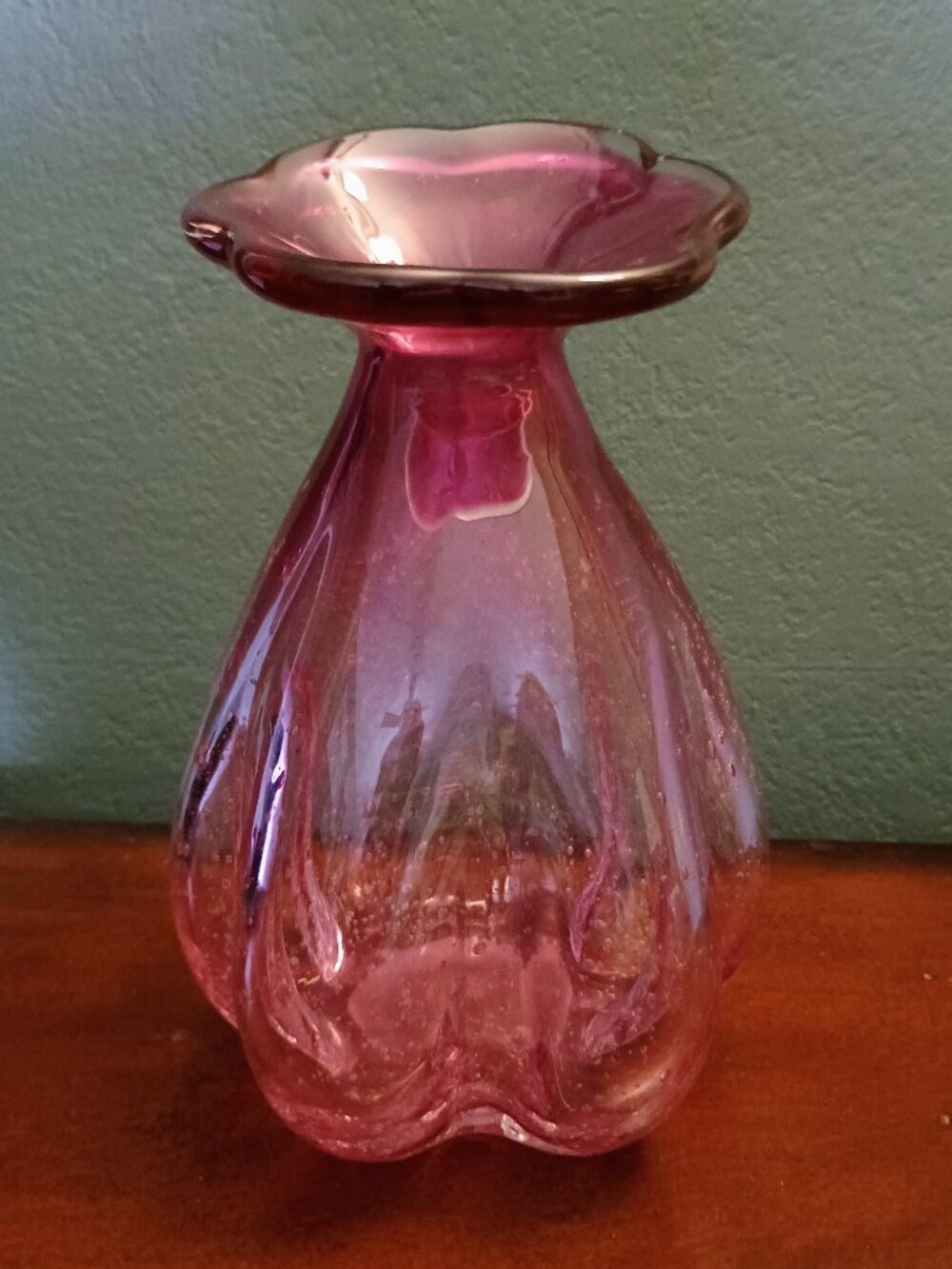 Vintage vase, glass vase, pink vase, mid century vase, mid century decor.